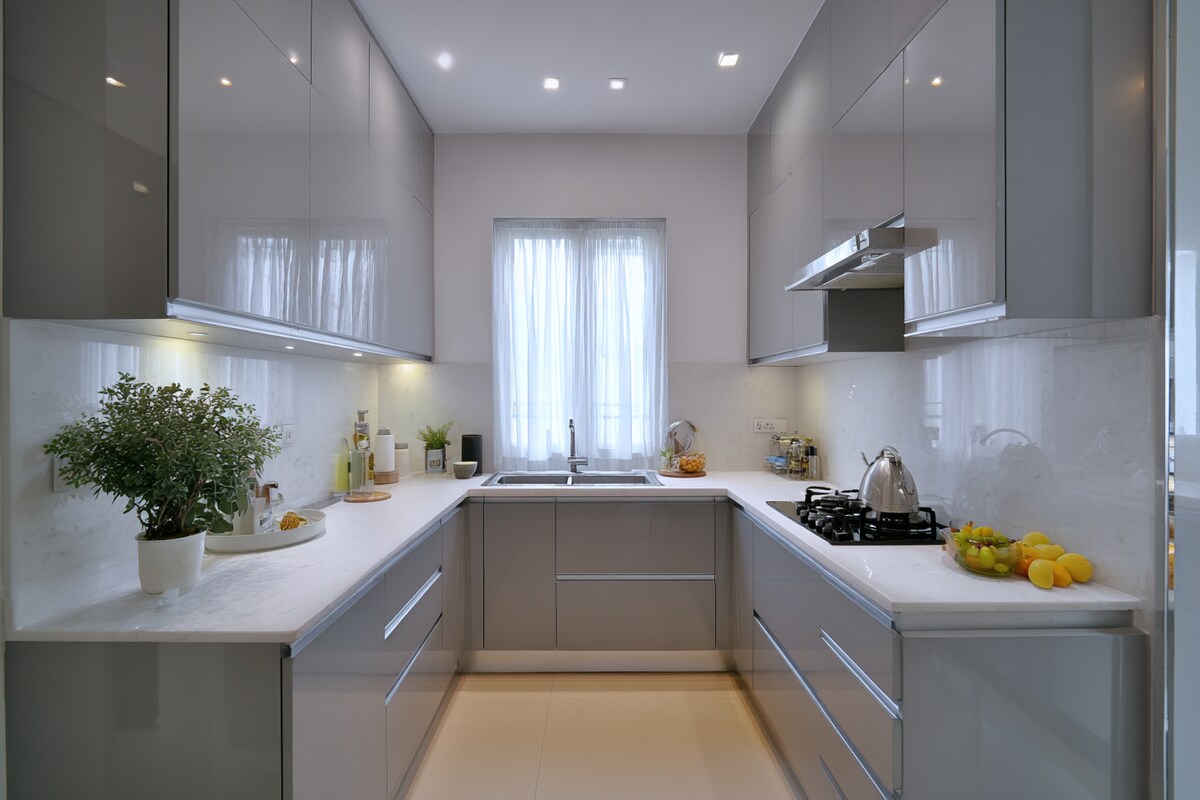 High-Gloss Acrylic Modular Kitchen with Calacatta Quartz Countertop & Seamless Edge #131